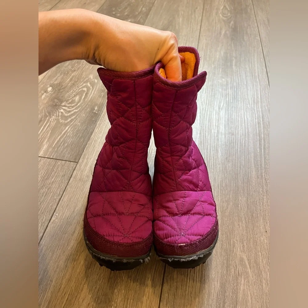 Youth Columbia Minx Slip III boots in Currant Omni-Heat Size 1